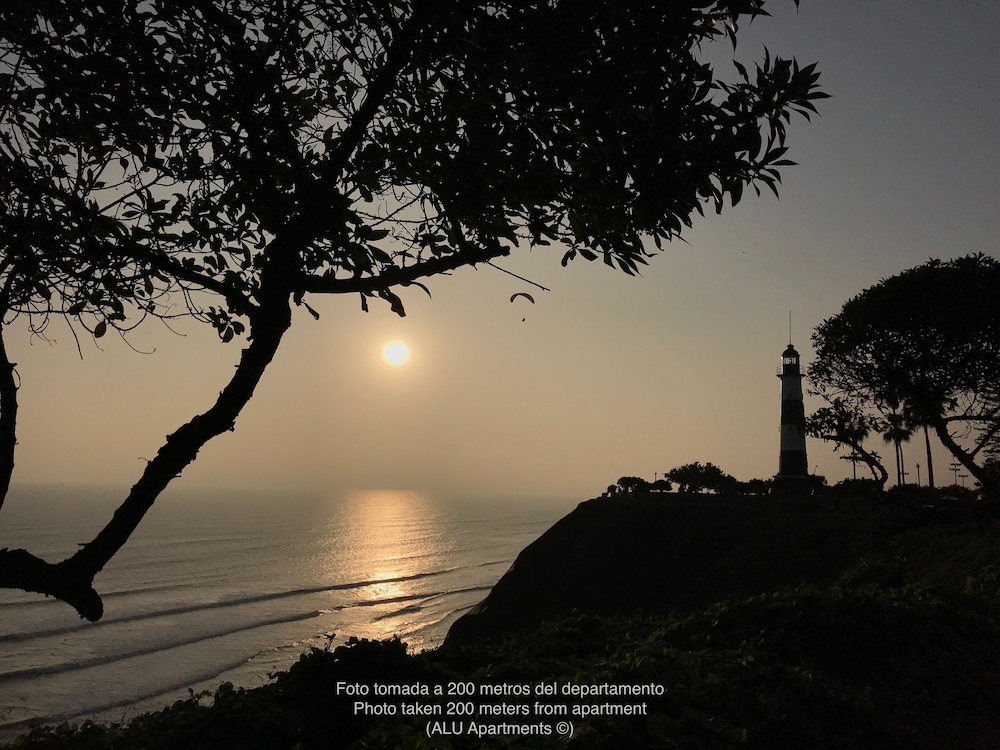 ALU Apartments - Miraflores Boardwalk