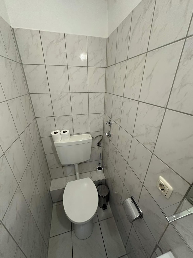 2-Rent Group Hostel Apartments HAN53