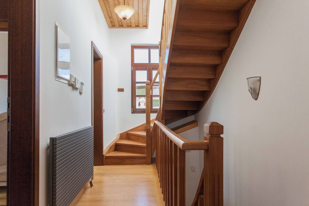 Luxurious Venetian 3 Floor House in the old Port