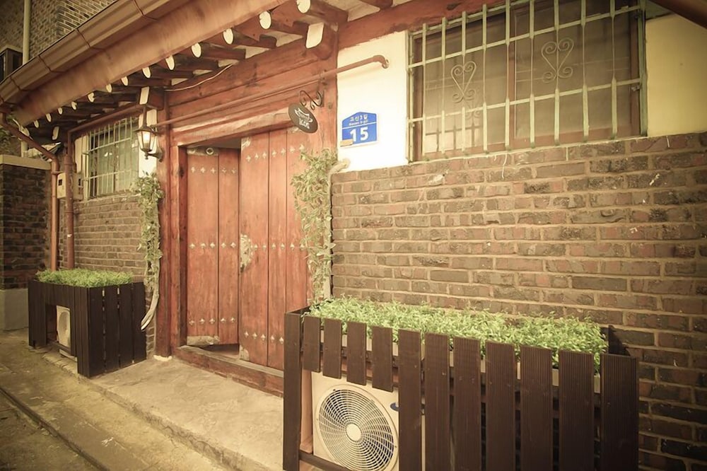 iCOS Guesthouse 1 for Female - Hostel