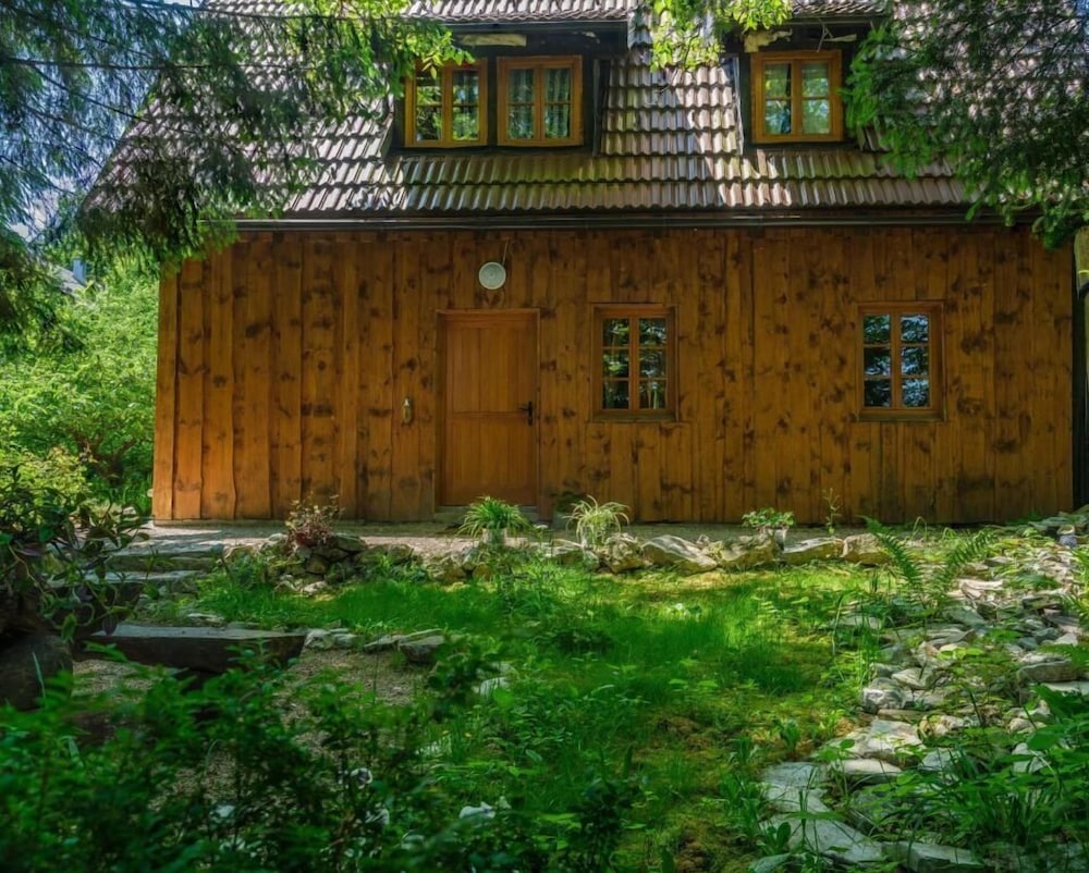 Yeti Cabin