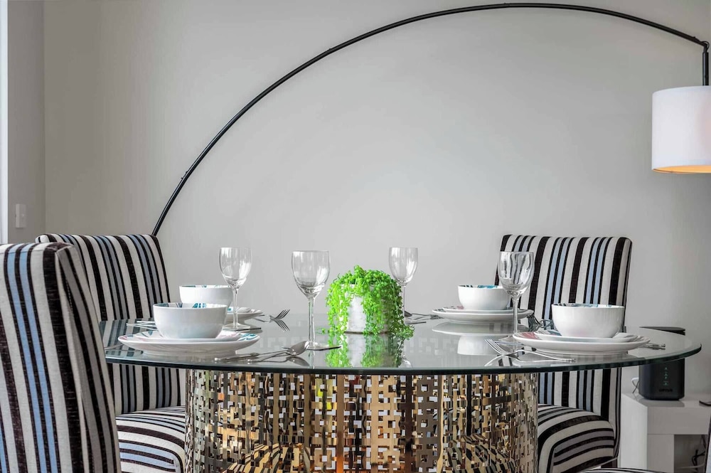 Luxurious Townhouse7 km to CBD