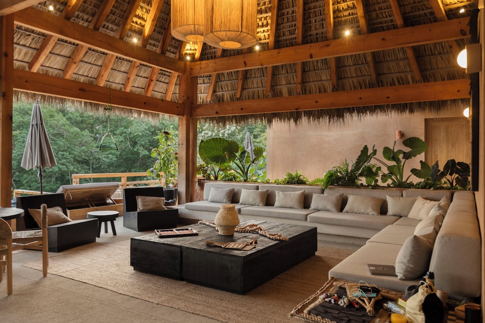 Casa Yute by Ahau Collection