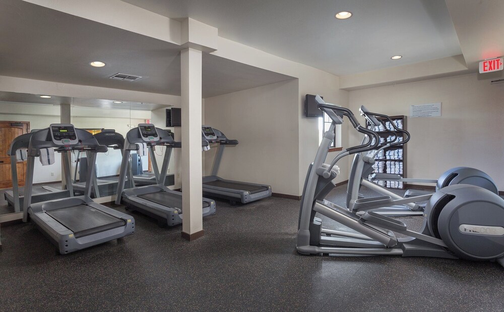 Luxury Vacation Condos by West Gate Entrance -Yellowstone National Park