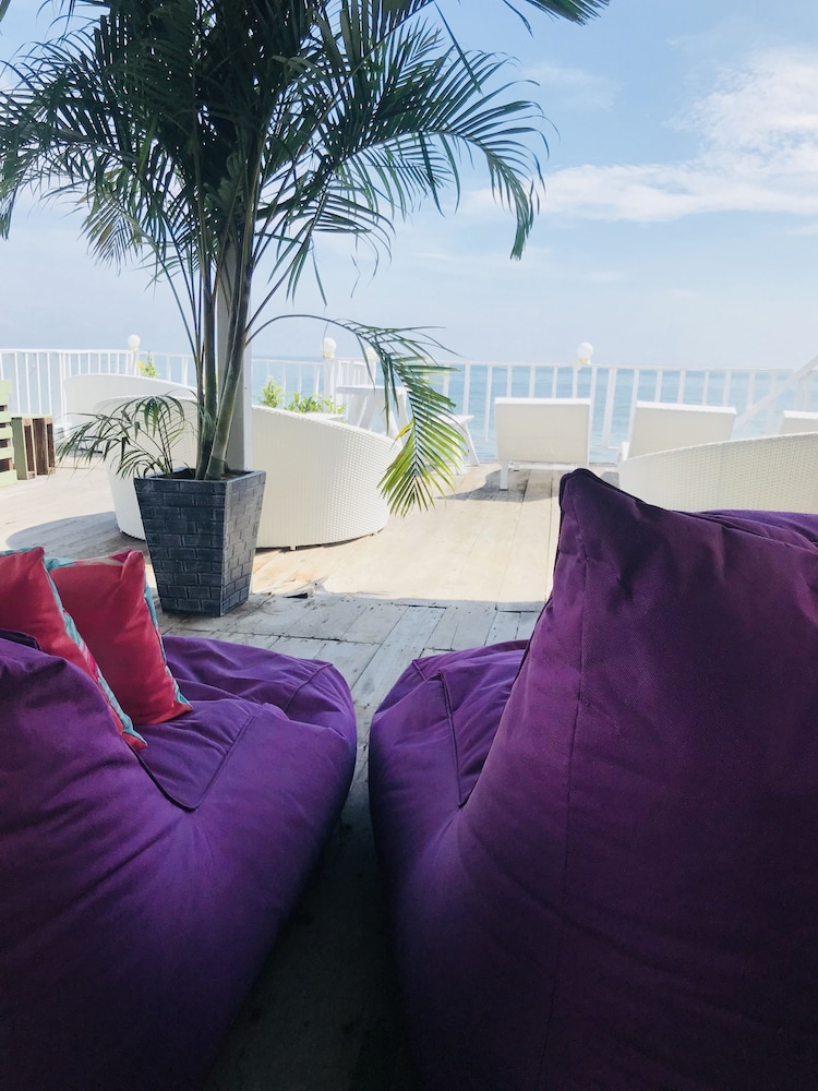 Hotel Karoon23 - Image 1