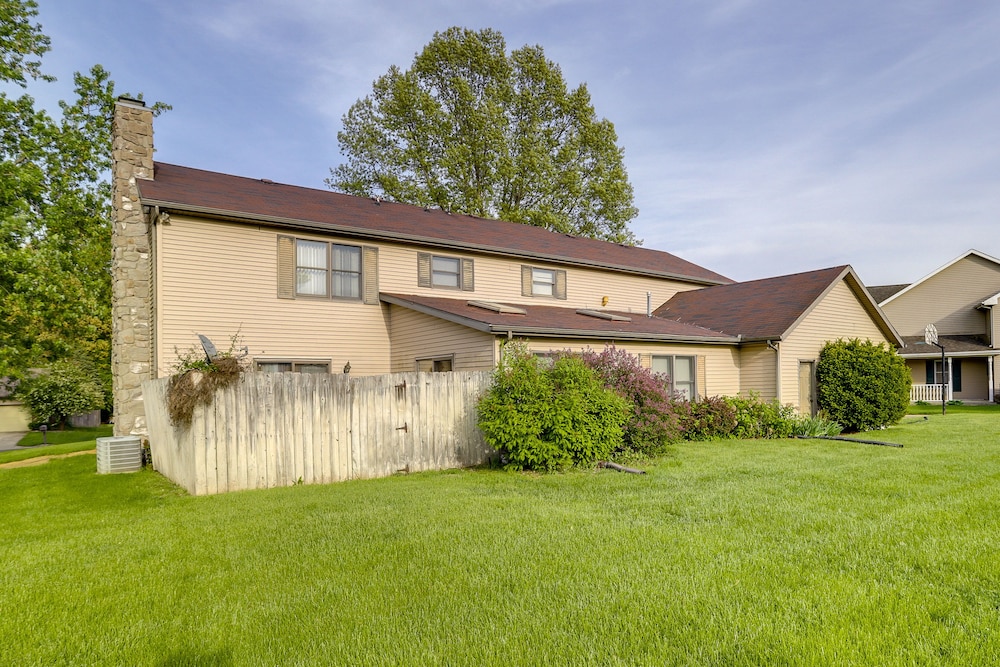 South Bend Area Vacation Rental 8 Mi to Notre Dame view 4