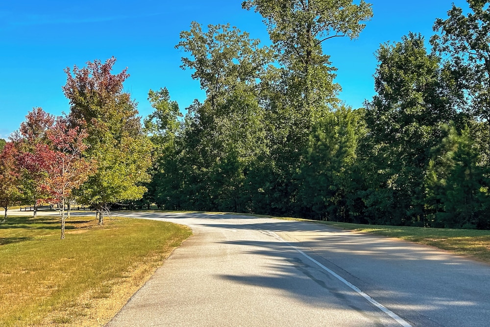Family Getaway Near Lake Hartwell + Tugaloo Trails