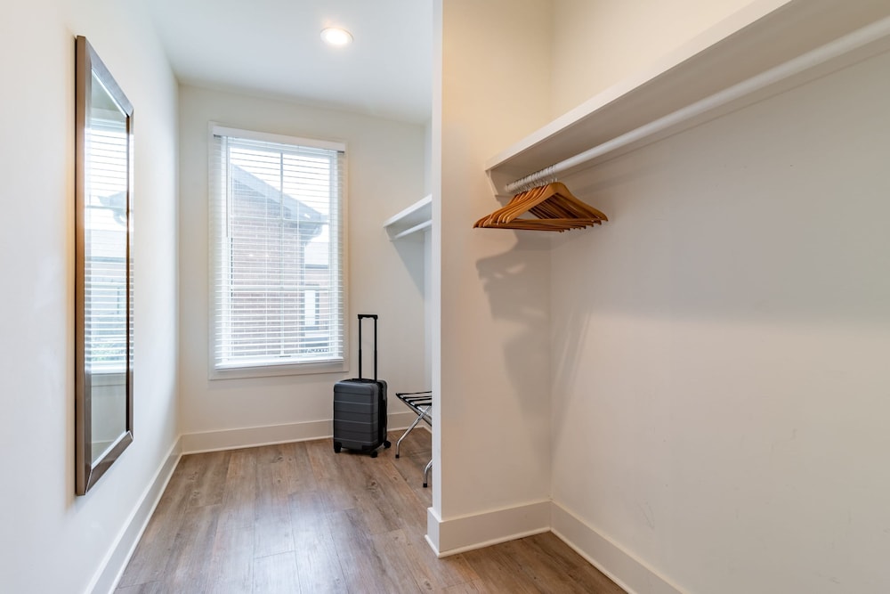 The Magnolia 12 by Avantstay 5 Mins to Downtown