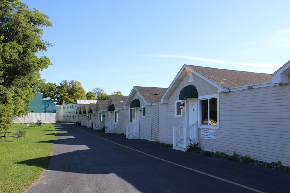 Lockview Motel