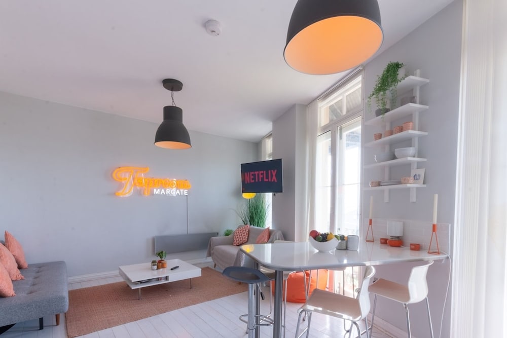 Seaview Apt Turner Contemporary Margate By Adliv