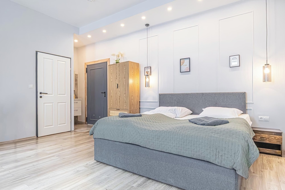 9BR Apts in the Heart of Vienna