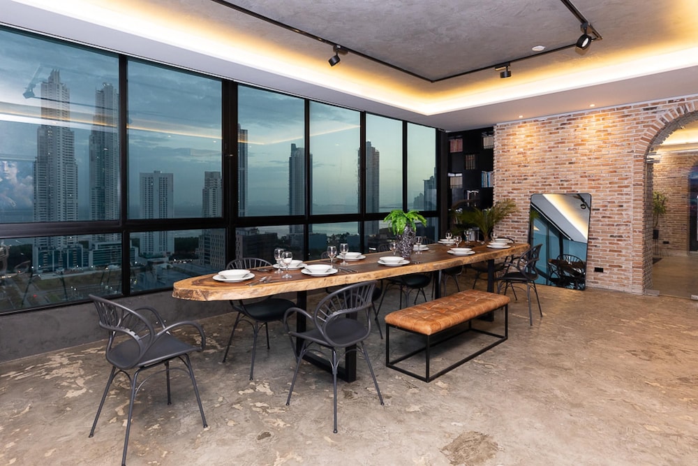 The Acomodo Penthouse Costa del Este
