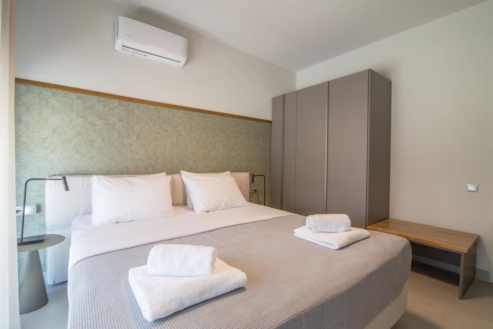 Blue Symphony Suites & Apartments photo 2