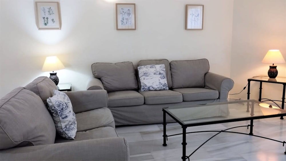 Standard 2 Bedroom Apartment F-3