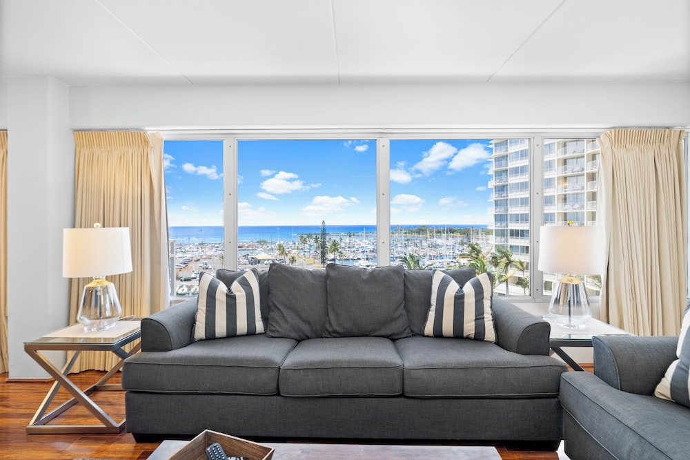 Ilikai Hotel 2Bedroom