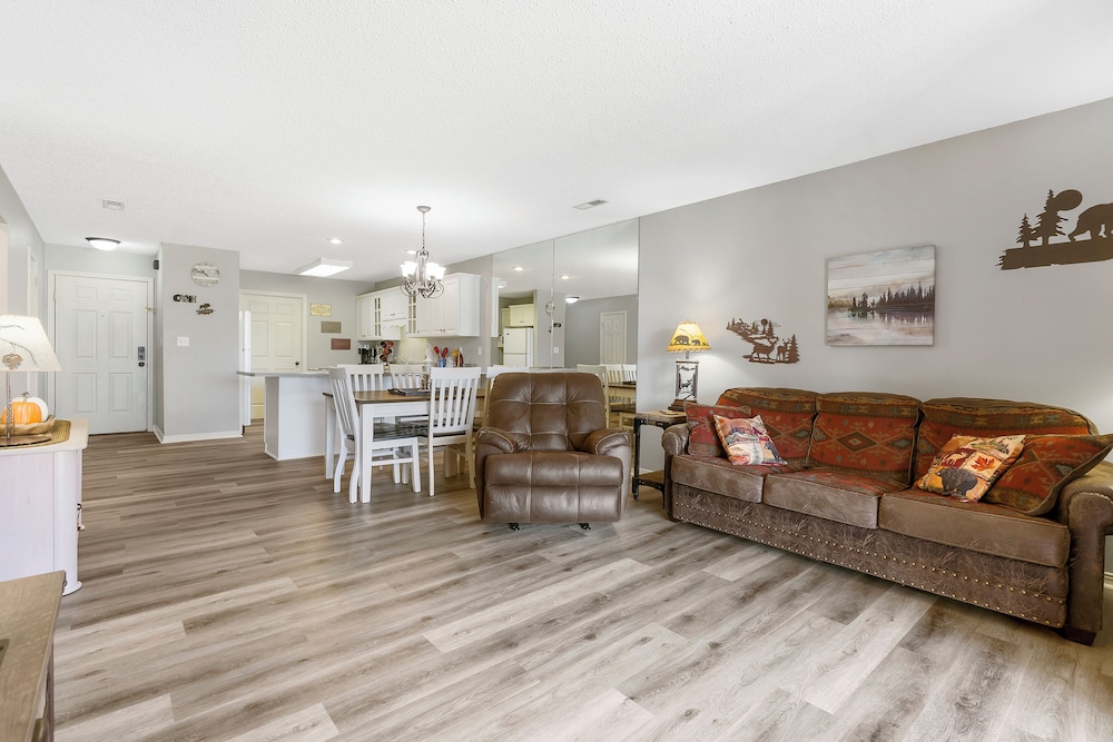 Ozark Escape at the Pointe - Epic Nature