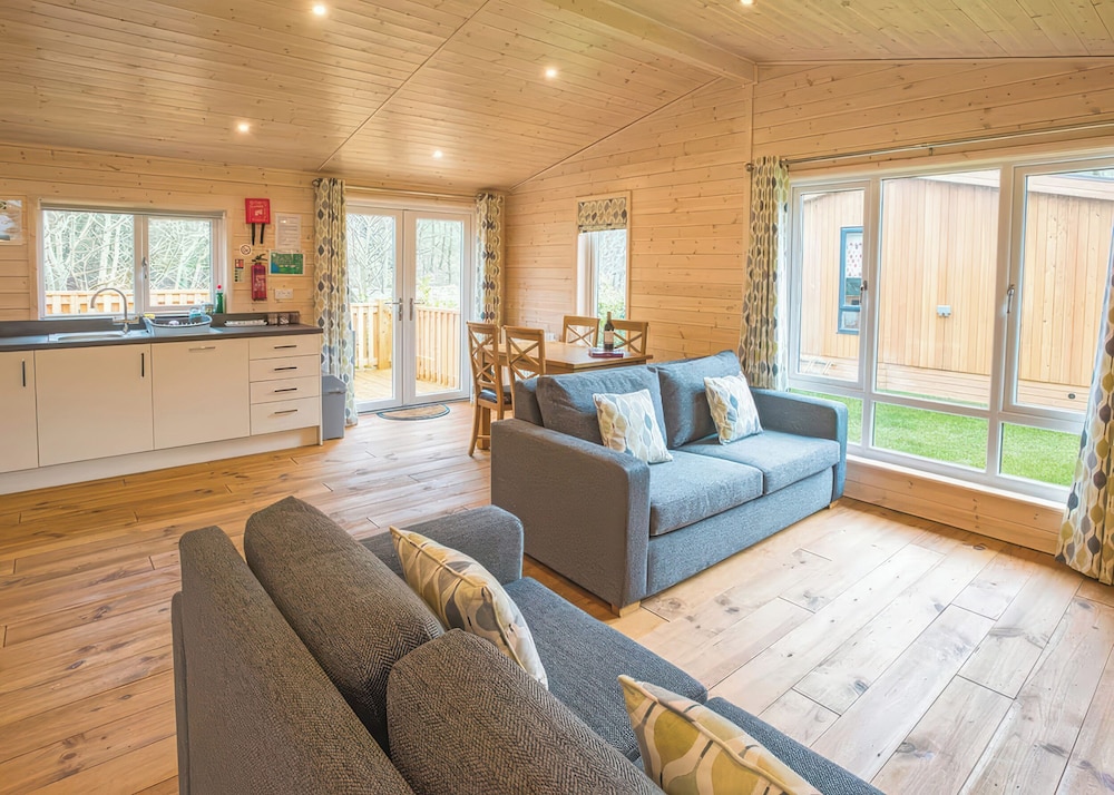 4 Isle of Skye Lodge