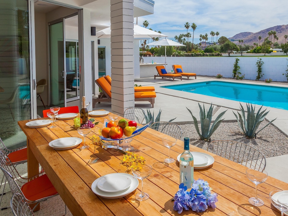 Palm Springs Vacations - Spero Estate - Property Image 23