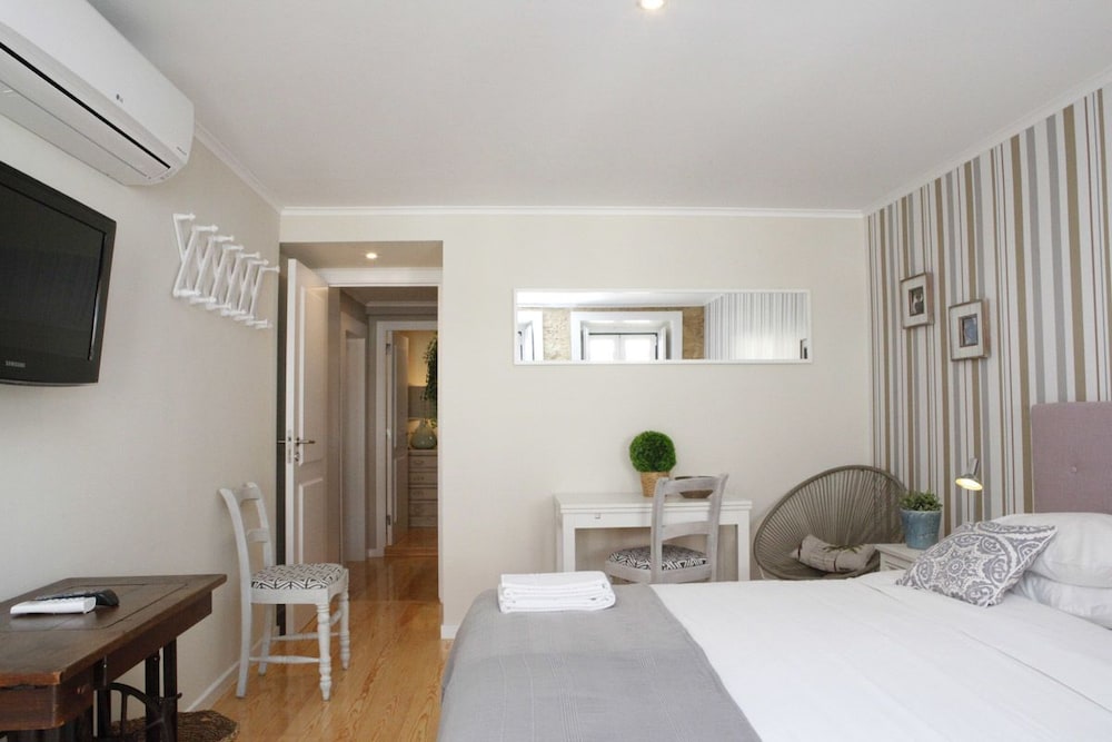 Flores Guest House