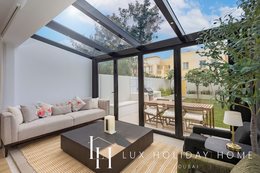 LUX The Serene Springs Villa