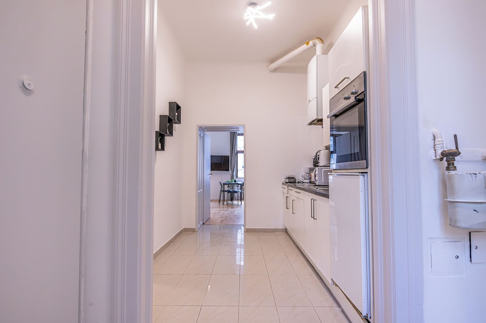 Charming 2BR Apt Vienna Long Stay