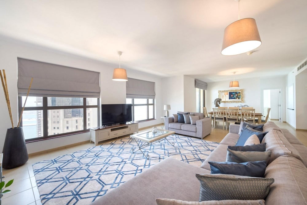 Stunning Marina Seaview Apartment 4 BR JBR