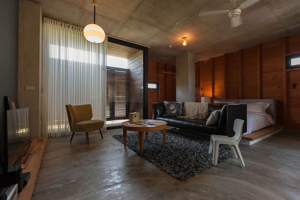 Juststay