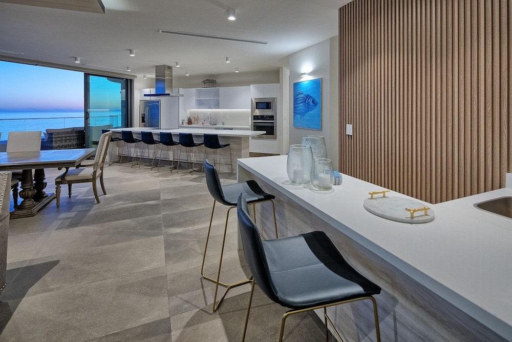 Luxury New Oceanfront Condo 5BR Sleeps 12