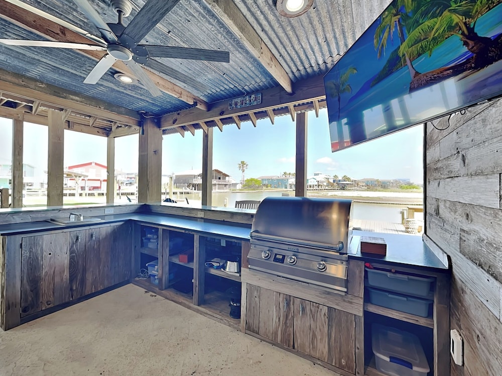 The Salty Dog at Copano Bay by Miss Kitty’s