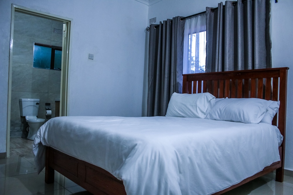 Kafusi Lodge view 4
