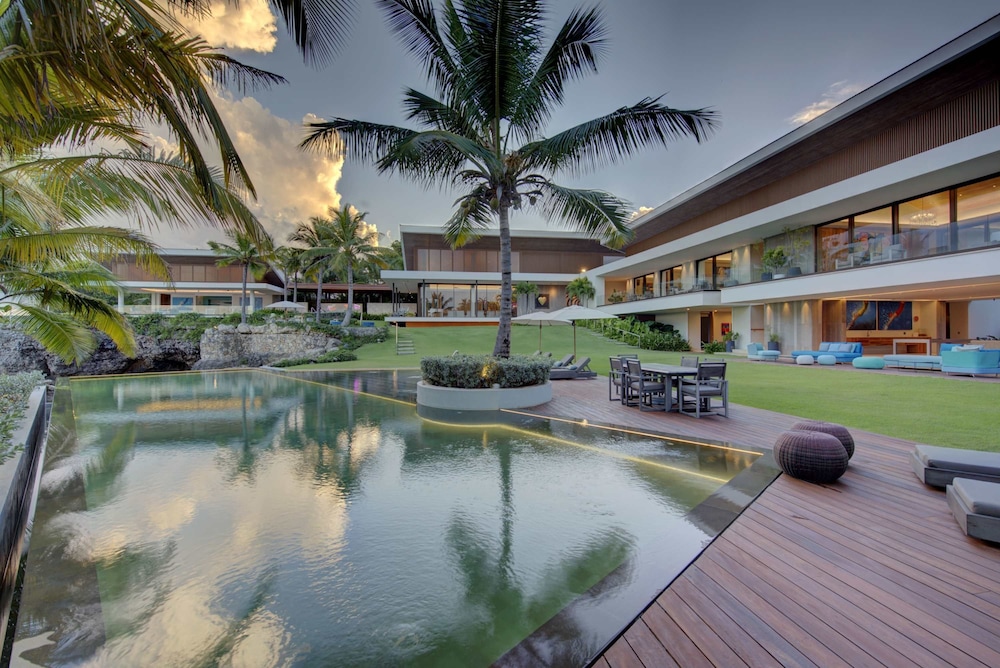 Clifftop Icon of Caribbean Luxury
