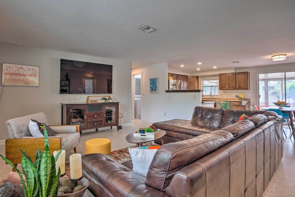 Colorful Fort Myers Home w/ Sunroom & Patio!