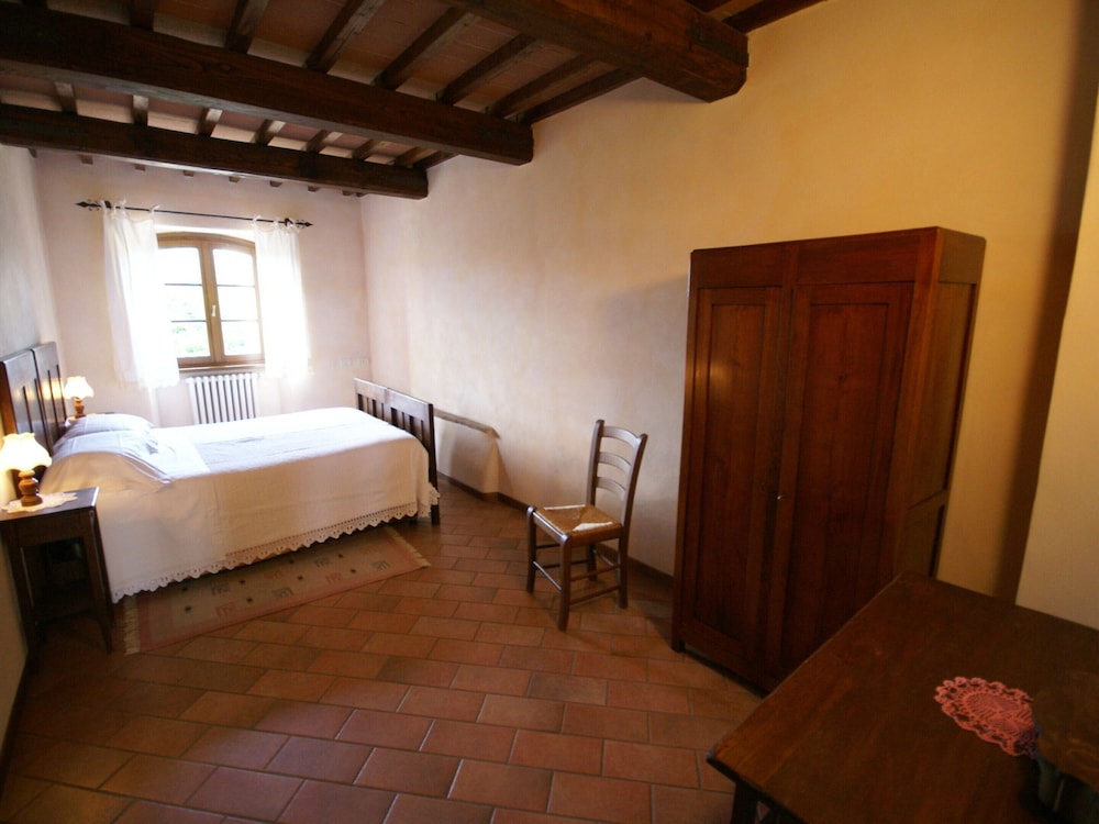 Nice Apartment With Pool and Beautiful Garden view 2