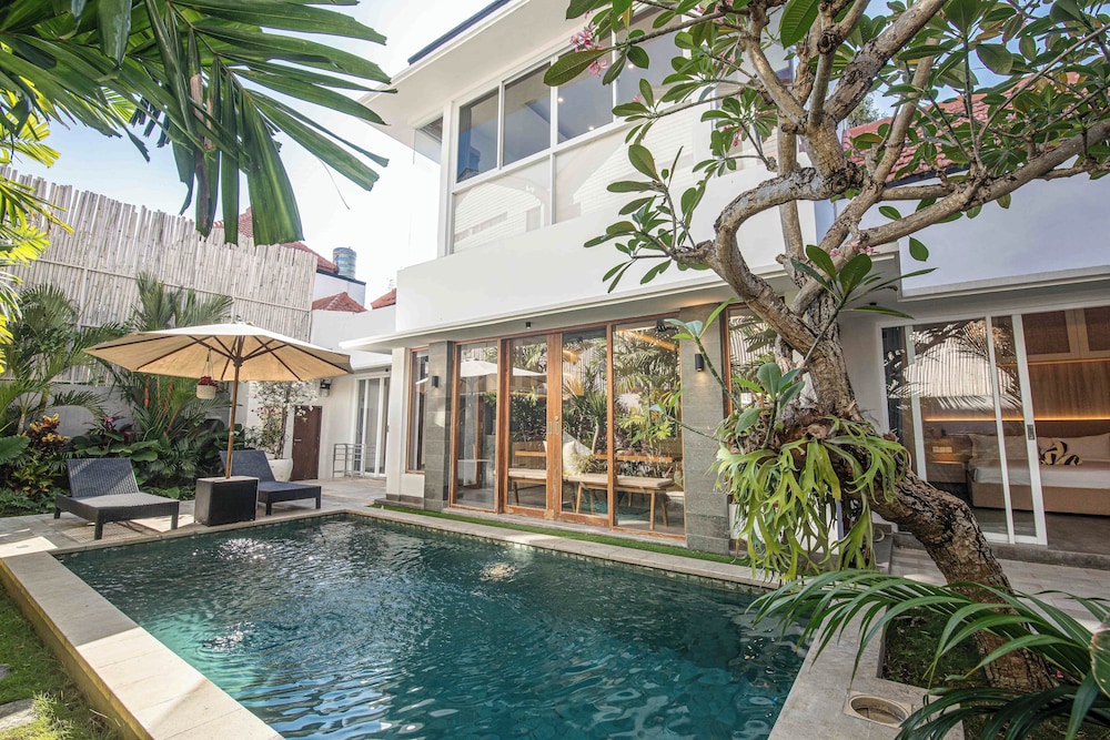 Elegant 3BR Oasis in the Heart of Seminyak