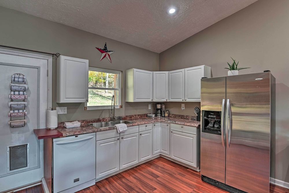 Mt Juliet Getaway w/ Yard: 22 Mi to Nashville - Property Image 19