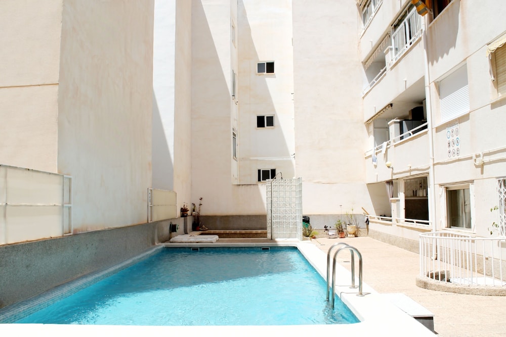 Modern and Cozy Apartment Just Steps From Los Locos Beach