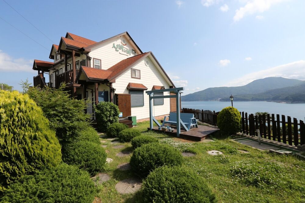Sinbi Bada Pension