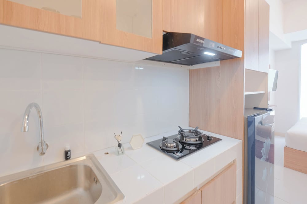 Homey And Cozy Studio Apartment At Tokyo Riverside Pik 2