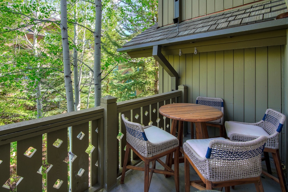 Arrowhead Village Premium 3 Bedroom Condominium 3 Condo