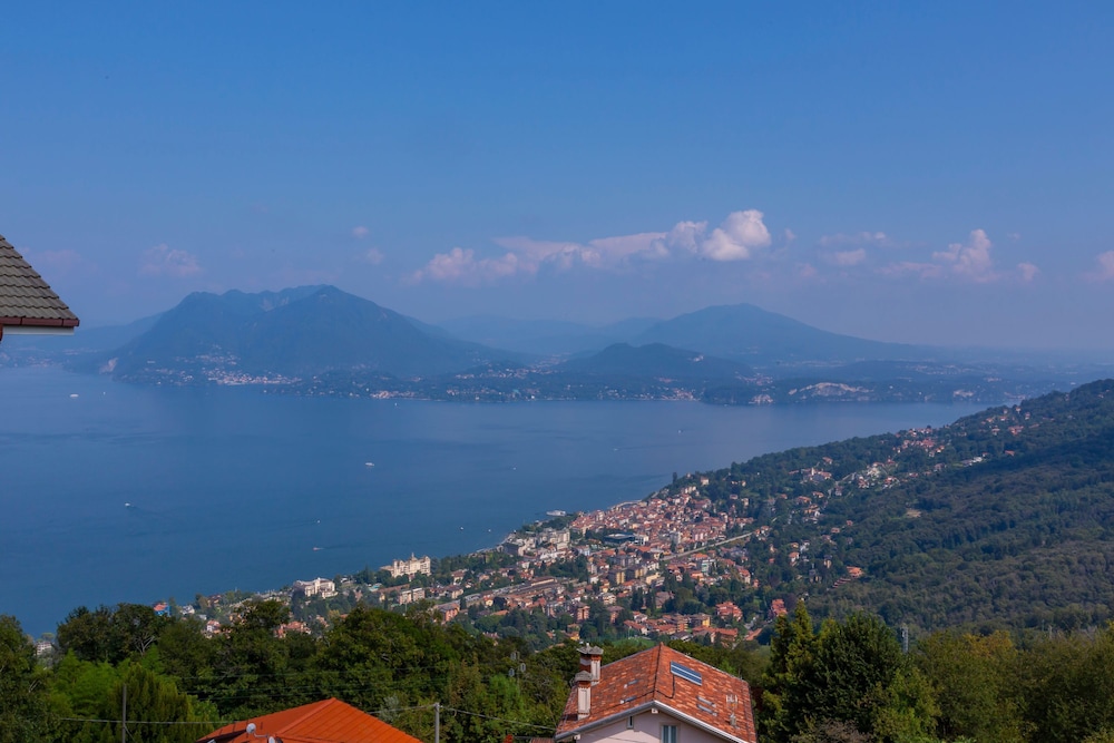 Nicoletta s Lake View On Stresa Hills