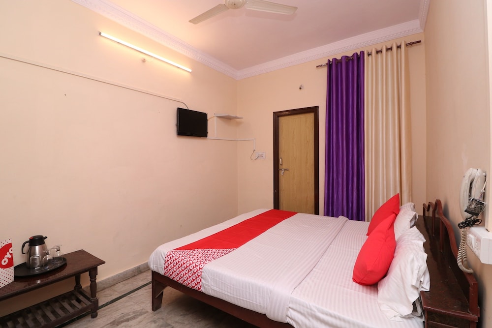 OYO 26582 Hotel Kings view 4