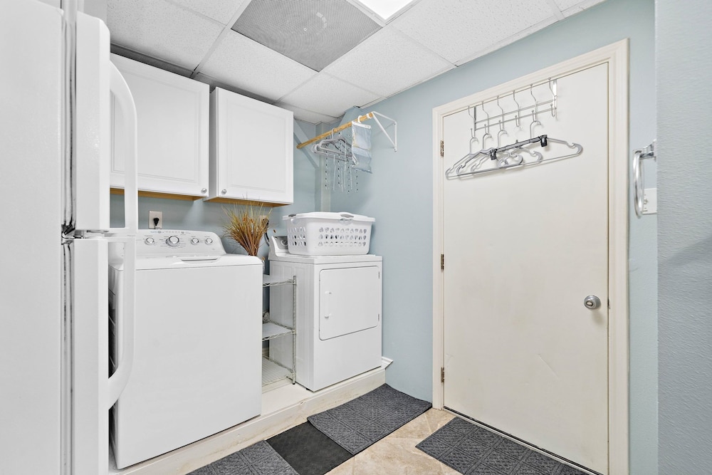 Purple Pelican Paradise by Ryson Vacation Rentals