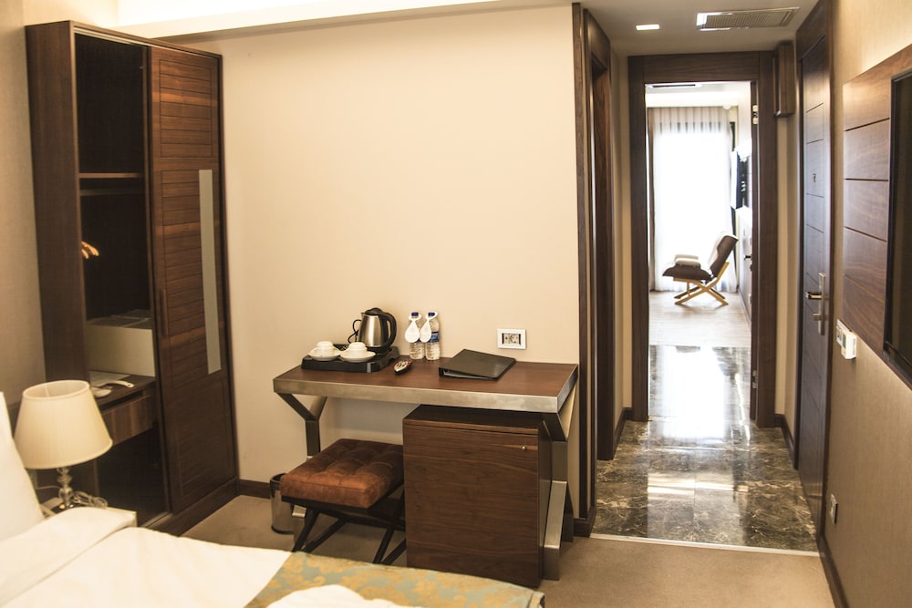 Old Port Otel - Image 44