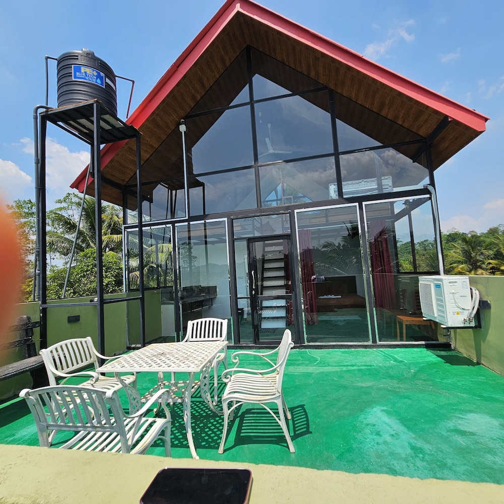 South Summer Villa 360