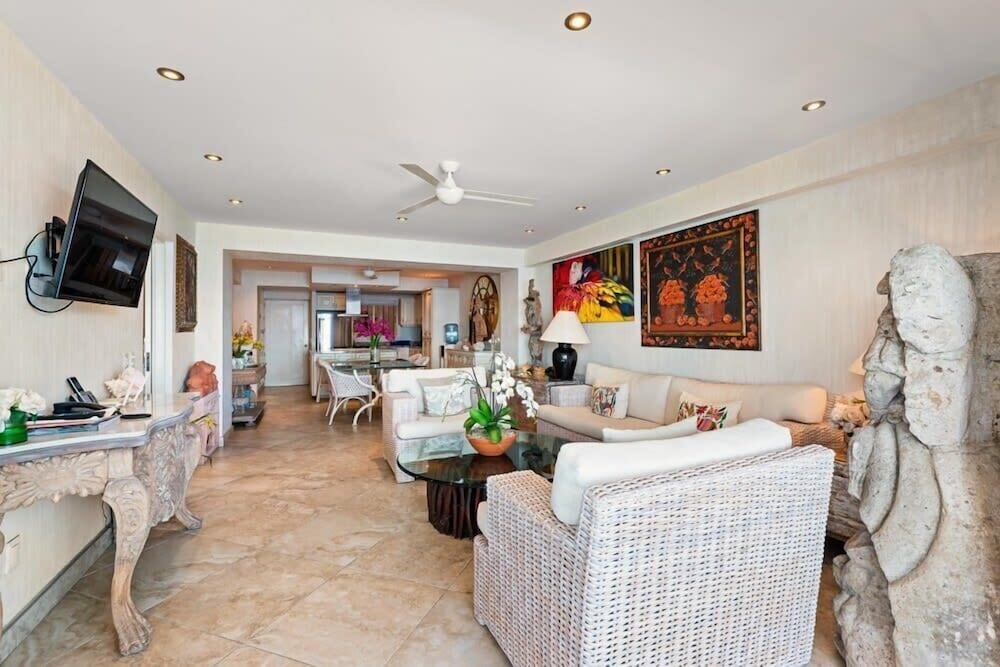 Ocean View 2Br Condo-balcony-beach-pool - 712