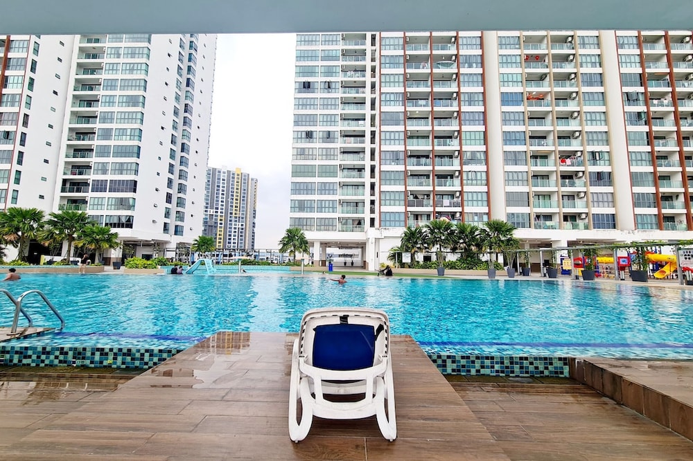Amerin Residence Mall Apartments