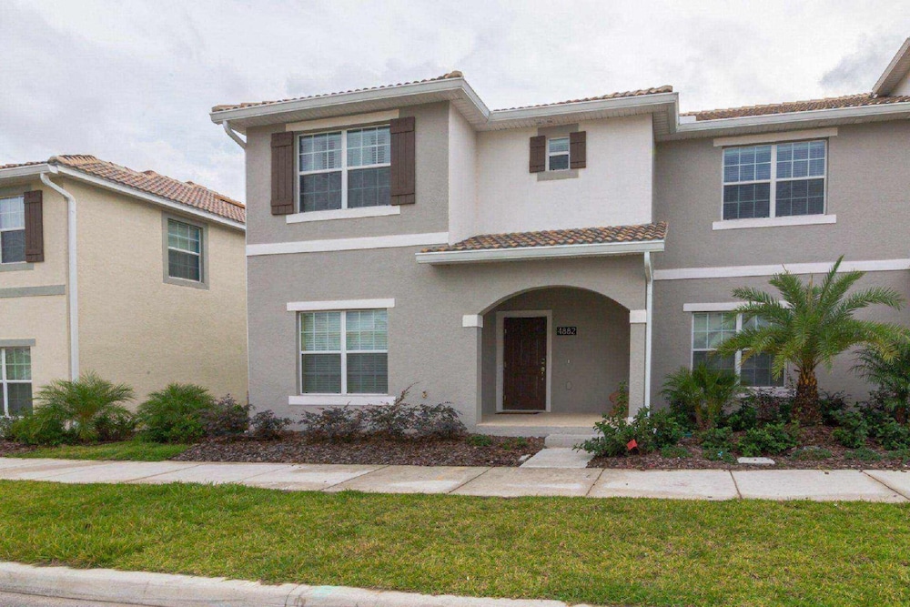 4882 Storey Lake - Image 1