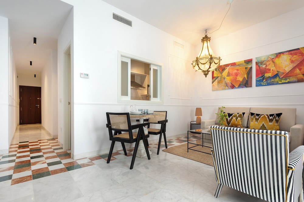 Exclusive Apartment in Seville Center. Francos Viii