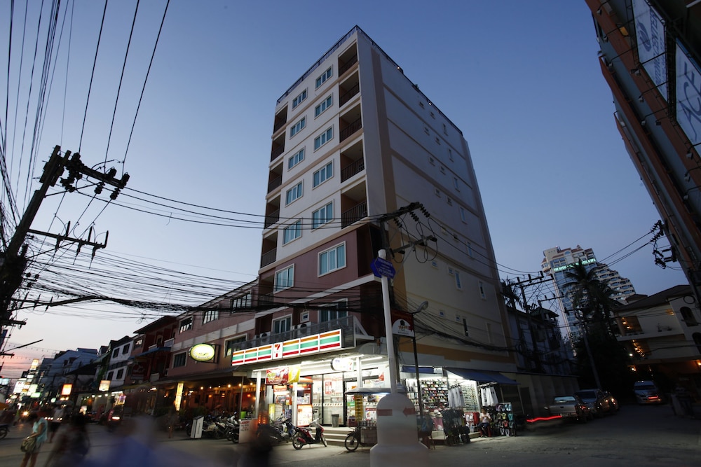 Hotel Orchid Resortel - Image 1