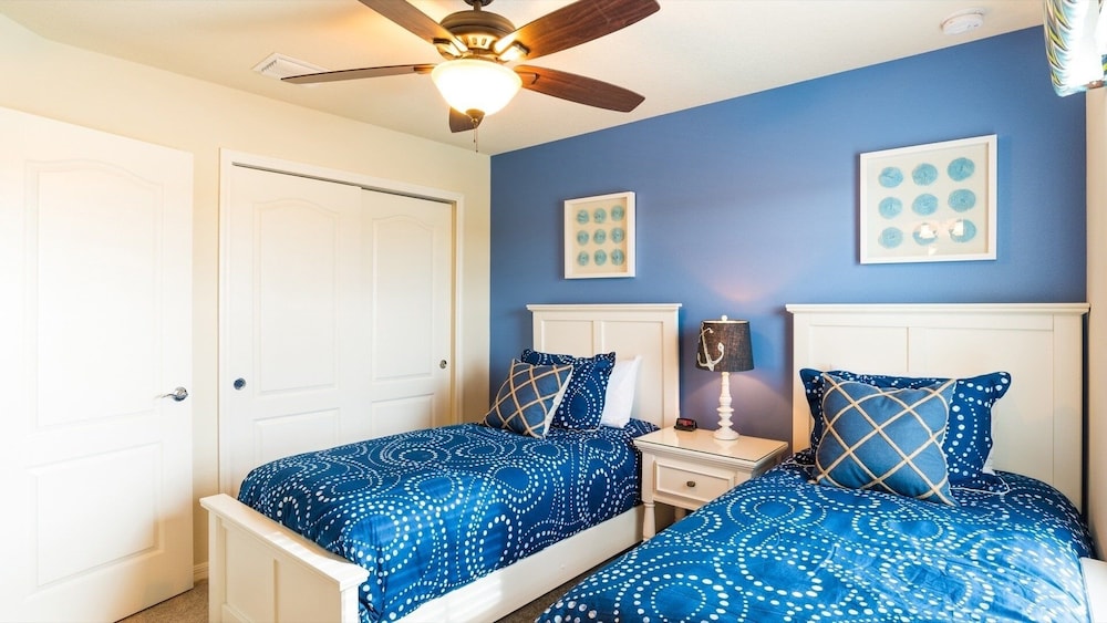 Windsor Westside Resort 7 Bedroom Home with Game Room 7 Home